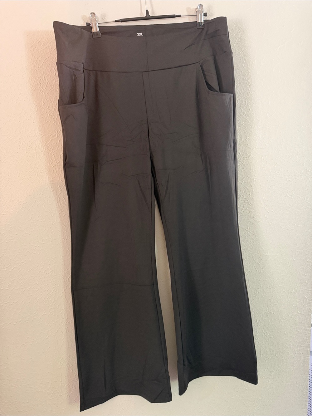 Women’s Flare Leggings in Black - Comfort Stretch